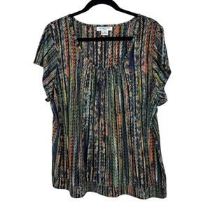 Liz Claiborne Woman top 3X Short Sleeve round neck colorful Boho Pattern Smocked